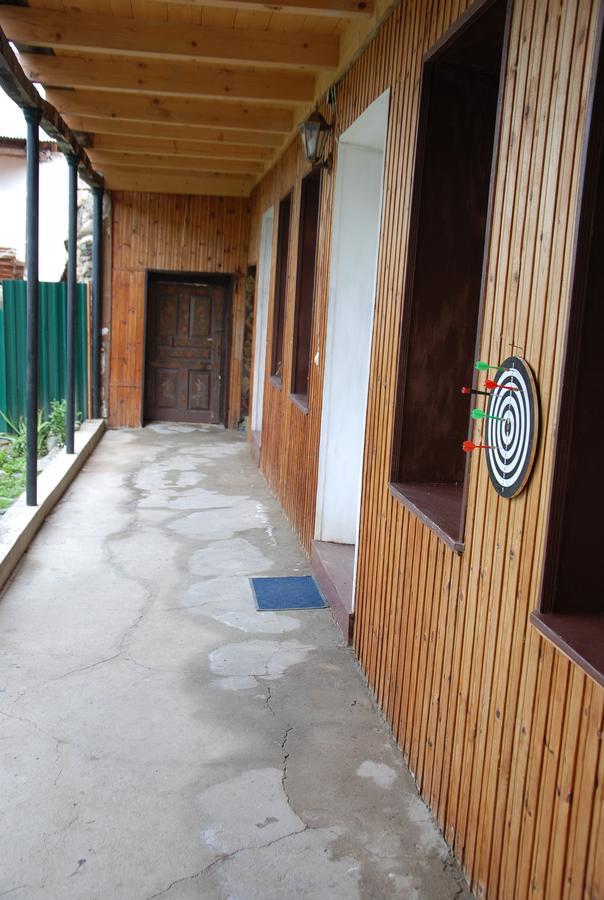 Laila Guest House Mestia Exterior photo