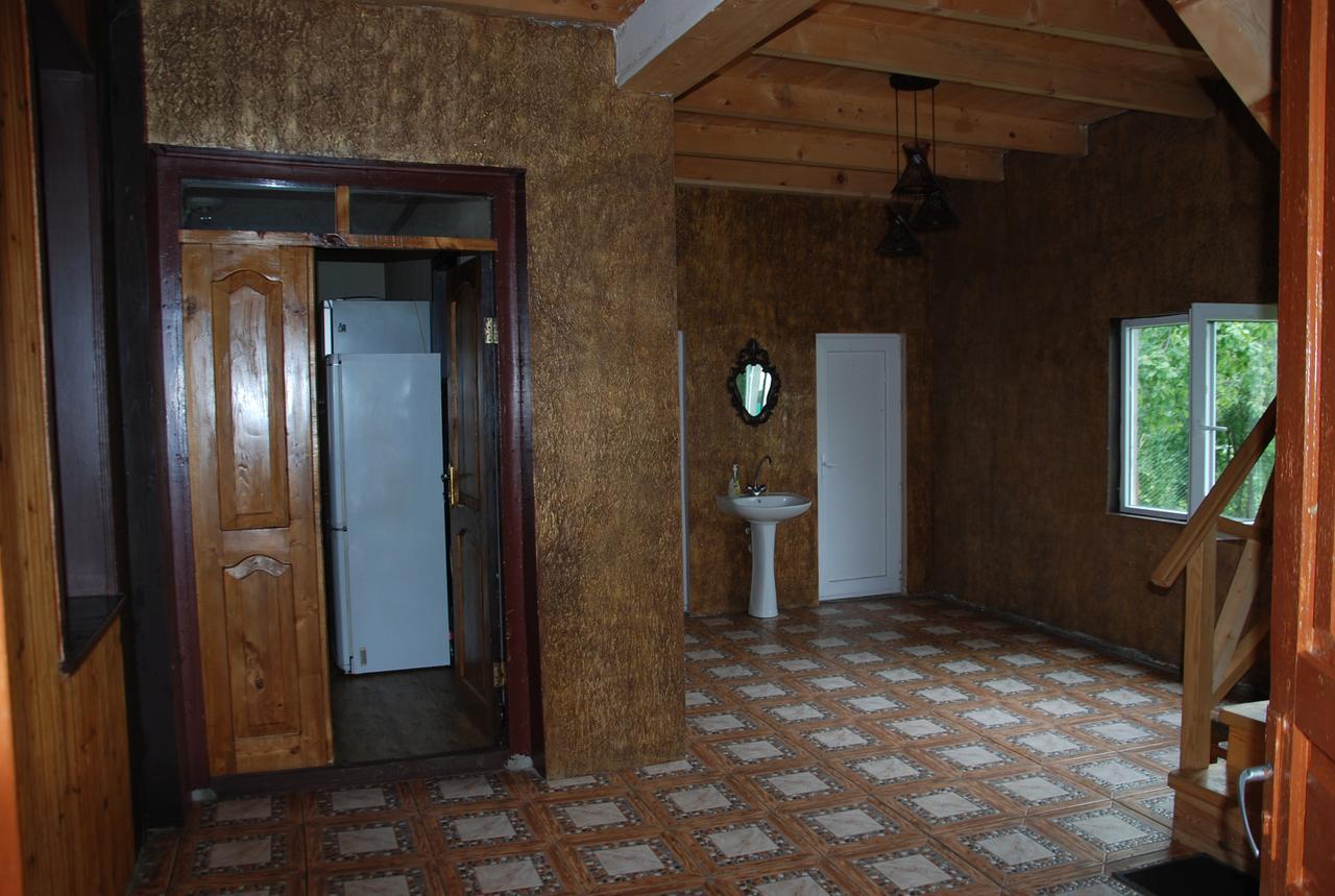 Laila Guest House Mestia Exterior photo